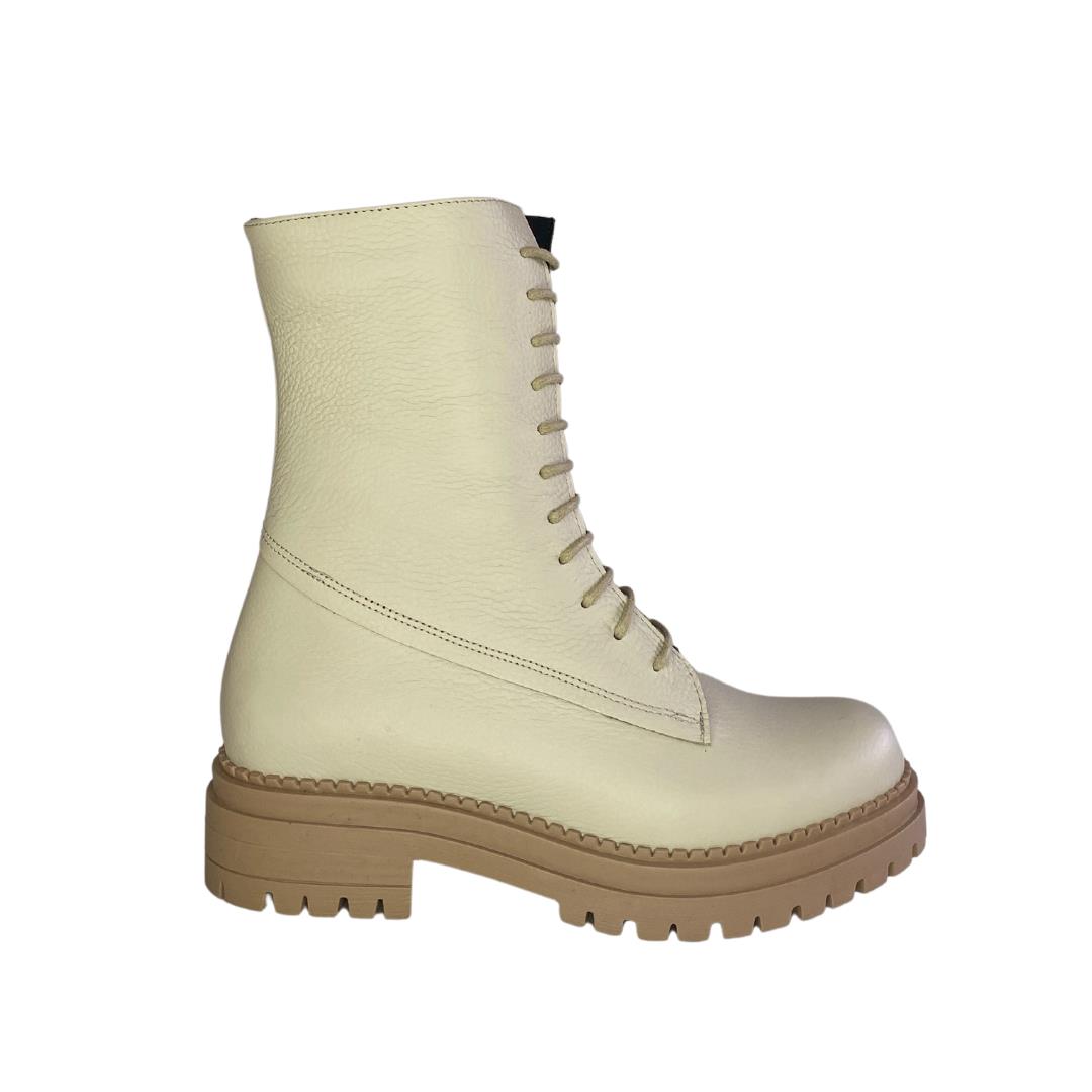 

Женские зимние сапоги из натуральной кожи на низком каблуке 39