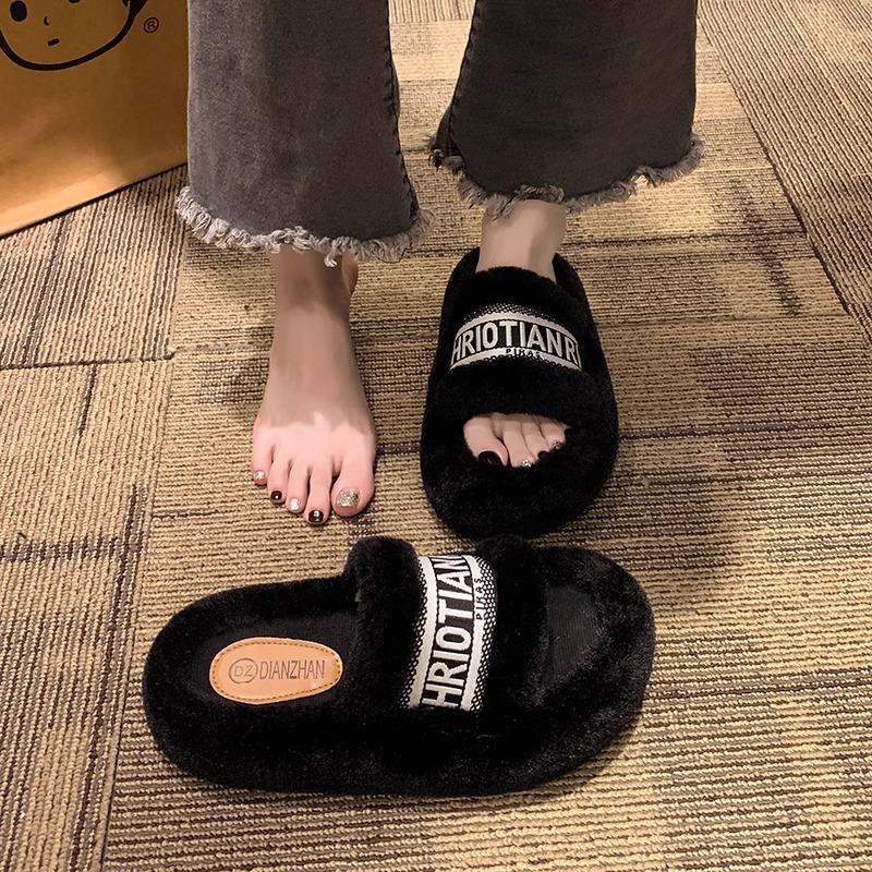 Thick-soled fluffy slippers women's autumn and winter 2025 new fashion Internet celebrities one-word cotton drag fluffy heightening fluffy shoes