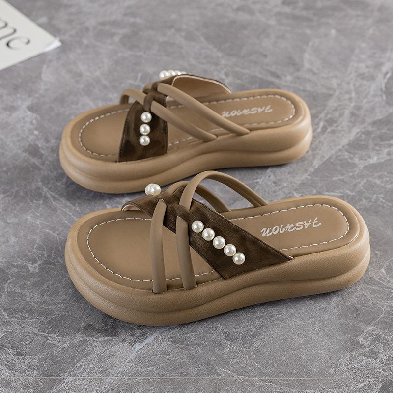 

High-value thick-soled pearl slippers for women to wear 2025 summer new fairy style with skirt comfortable one-word drag girl 40 светло-коричневого