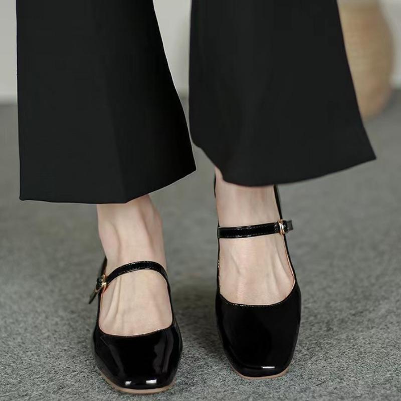 2025 New High Quality Leather Dress Shoes Female Square Toe Shallow Buckle Strap Women's Shoes