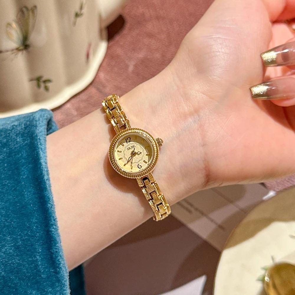 Small Gold Retro Wristwatch, Understated Luxury, Simple And Sophisticated, Elegant Women'S Watch, A Perfect Gift For Women