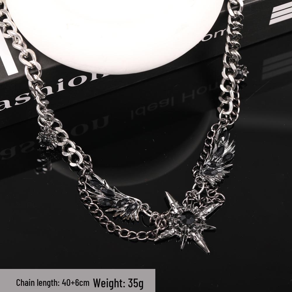 

Dark Wings Mongoose Halloween Necklace: Edgy Hip Hop Style for Cool Punk Couples