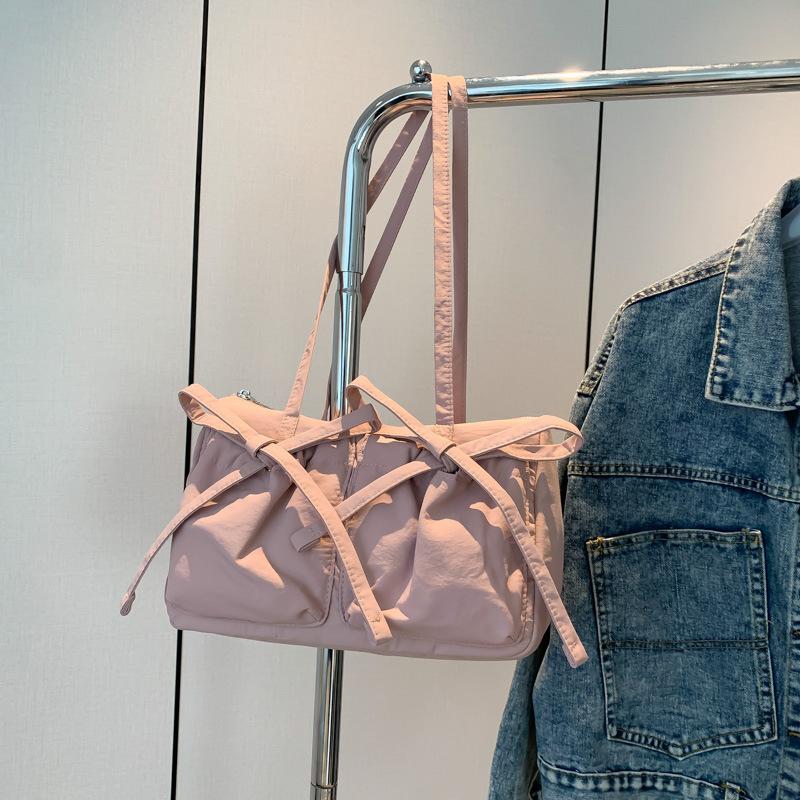 

A New Bow Zipper Handbag with A High-end Feel and Large Capacity 28.5*19*12 рожевий