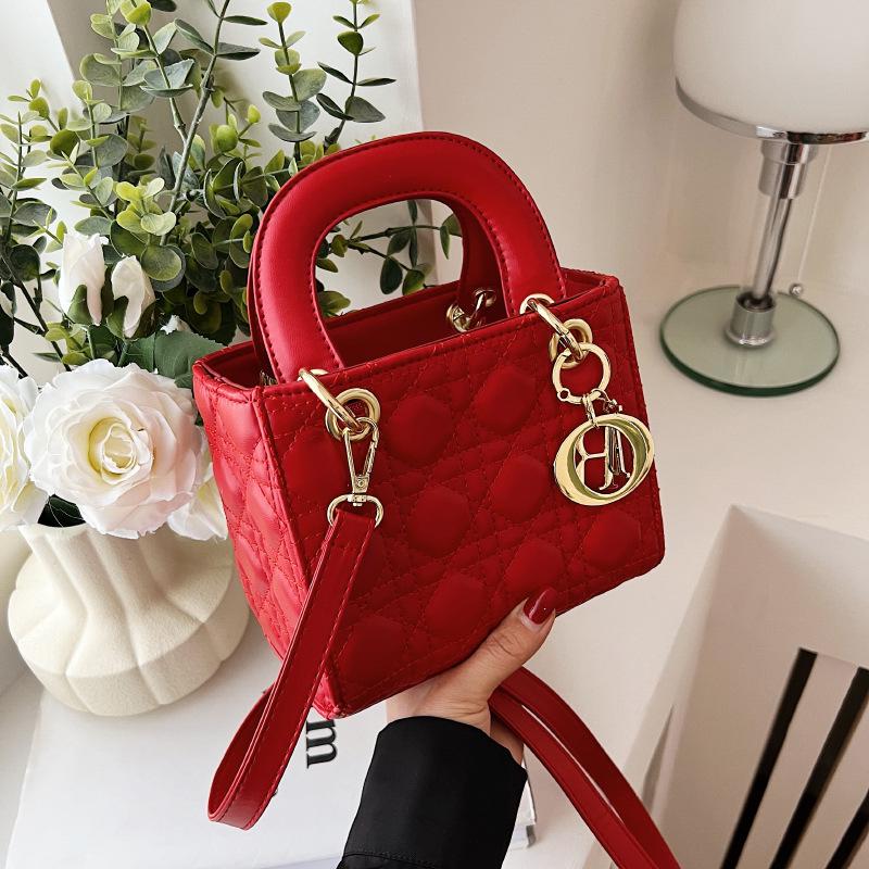 2025 Quilted Diamond Lady Bag: Stylish, Versatile Handbag for Work & Commute