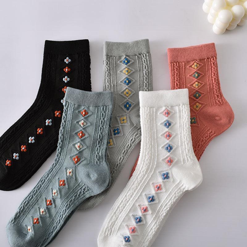 5 Paare/ Los Traumähnliche Damen Socken Harajuku Retro Stickerei Frühling 3D Strickerei Blumen Geprägter Druck Lolita Weihnachtsgeschenk