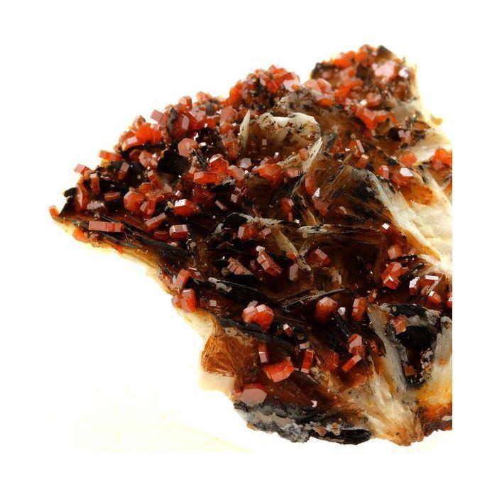 Pierres et Minéraux. Vanadinite. 726.0 ct. Mibladen Mining District, Midelt, Maroc.