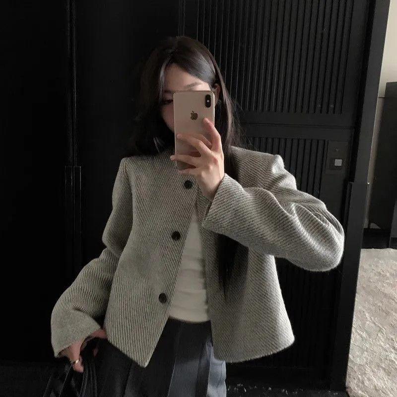 2025 Spring/Autumn French Style Retro Striped Jacket, Round Neck, Single-Breasted, Loose Fit.
