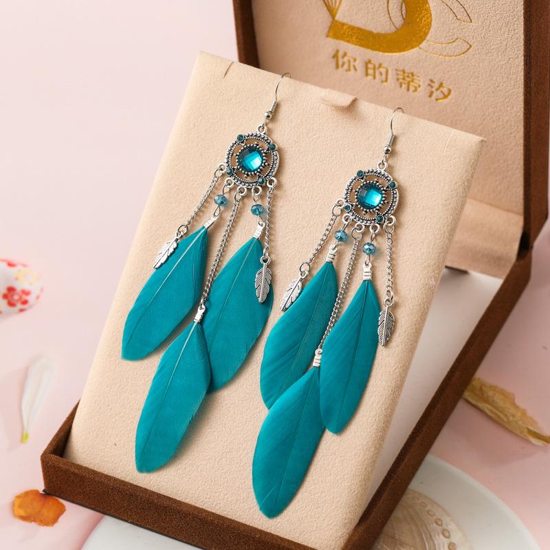 New Vintage Round Rhinestone Feather Earrings for Women Ethnic Elegant Long Drop Earring Wedding Vacation Female Jewelry