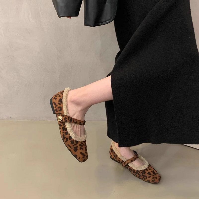 Fashion Flats Shoe for Women's New Autumn and Winter French Velvet Leopard Print Shallow Mouth Retro Flat Mary Jane Shoes Ladies