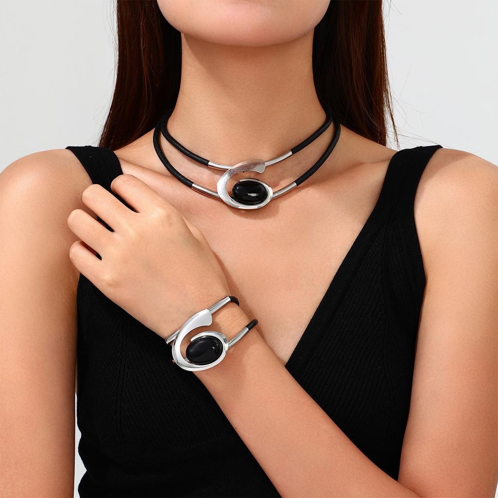 European and American Personalized Metal Geometric Collar Creative Simple Metal Necklace Bracelet Jewelry Set