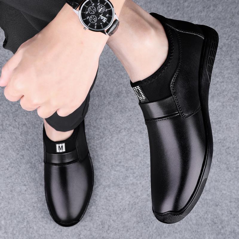 Fashion Summer Perforated Loafers Business Leather Shoes Genuine Leather Men's Soft Soled Designer Slip On Flats Casual Shoes Moccasins