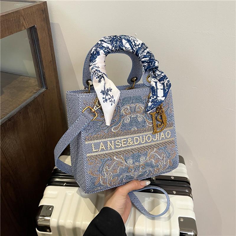 New Fashion Heavy Industry Silk Scarf Embroidery Bag Portable Shoulder Crossbody Trendy Women's Bag