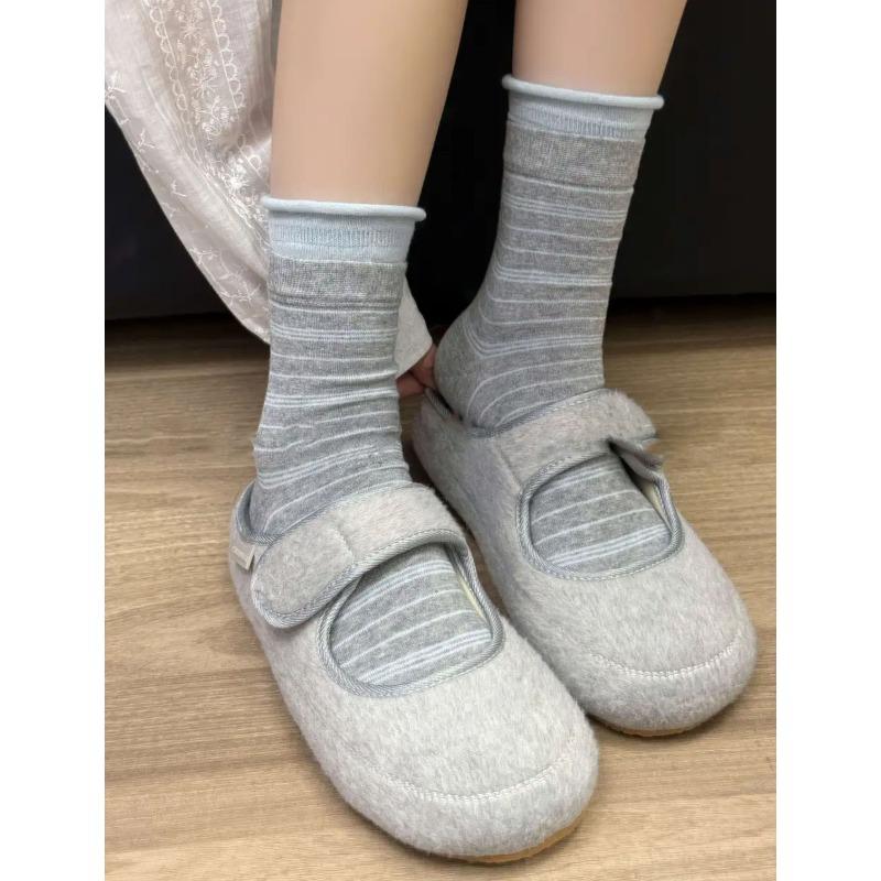 Sea Salt Cheese ~ Early Autumn Color-blocked Striped Pile-up Socks ~ So Cool! Color-blocking Double-slit Socks for Women