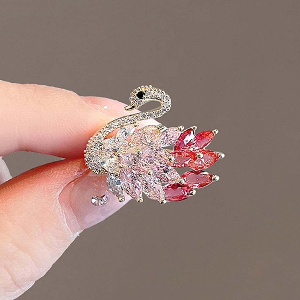 Chic Butterfly Brooch for Women - High-End Fashion Corsage