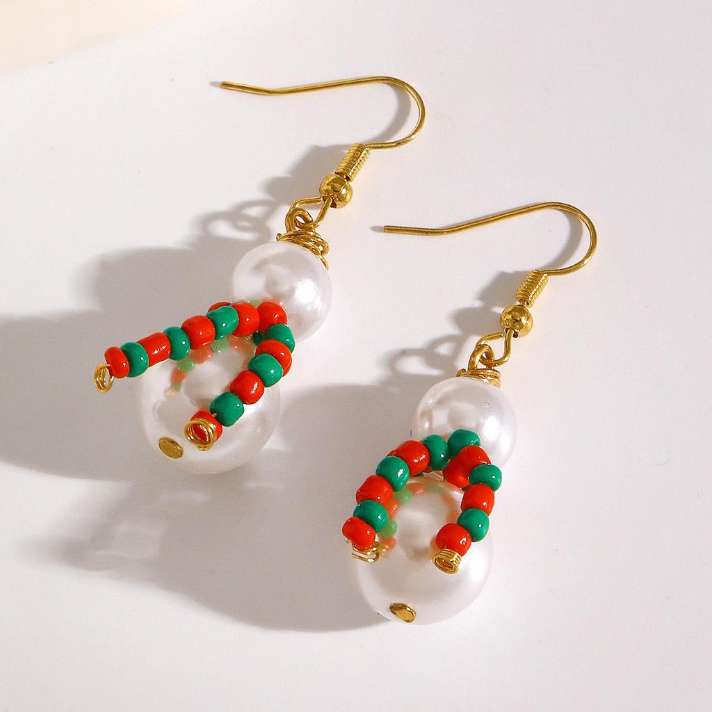 Charming Snowman Pearl Earrings: Elegant, Fashionable Beaded Tassel Studs for Women