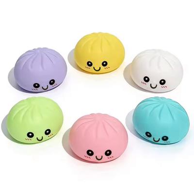 LED leuchtender Bun Squishy: Leuchtender Dampfbrötchen-Blasenbläser, Realistischer Essens-Stressball, Ästhetische Büro-Schreibtischdekoration