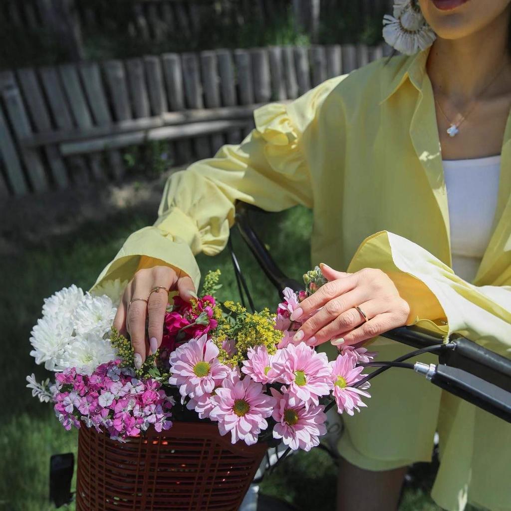 2025 Summer Cute Fresh Cardigan and Casual Shorts Set for Women
