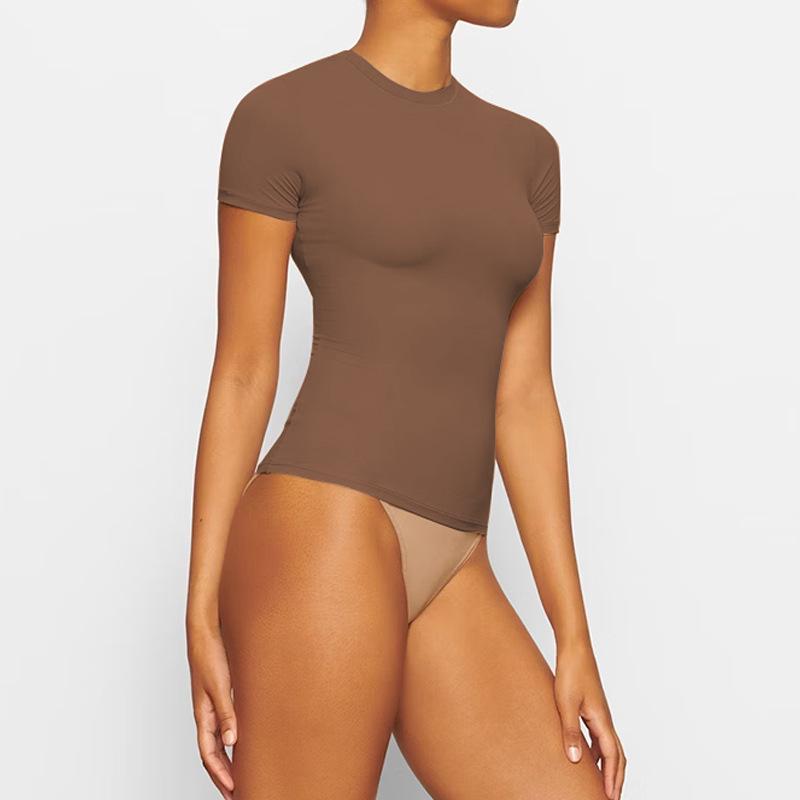 T-shirt Femme Manches Courtes Col Rond Coupe Slim Style Européen & Américain 2025 - Inspiré par les Kardashian