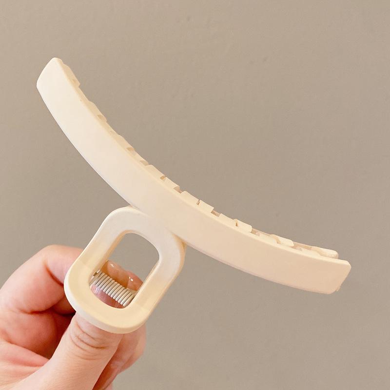 Elegant Large Hair Claw Clip for Thick Hair - High-End Korean Updo Shark Clip