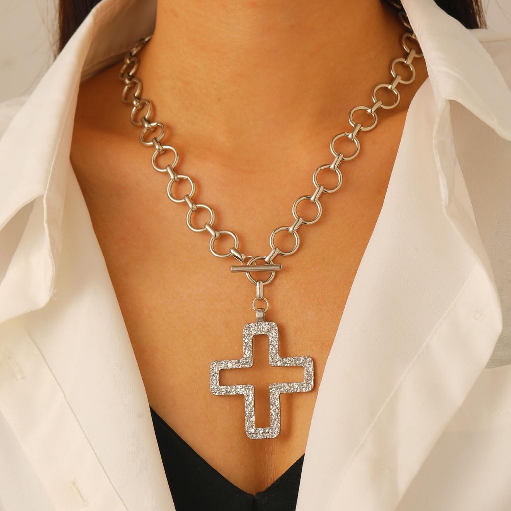 Textured Cross Pendant Toggle Chain Necklace Bold Chunky Statement Necklace for Women