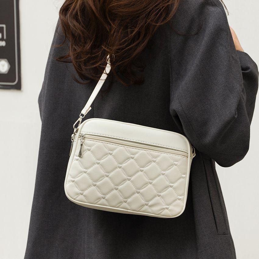 Women's Sling Shoulder Small Square HandbacNew Quilted Design PU Leather Crossbody Bag VersatileMessenger Bag
