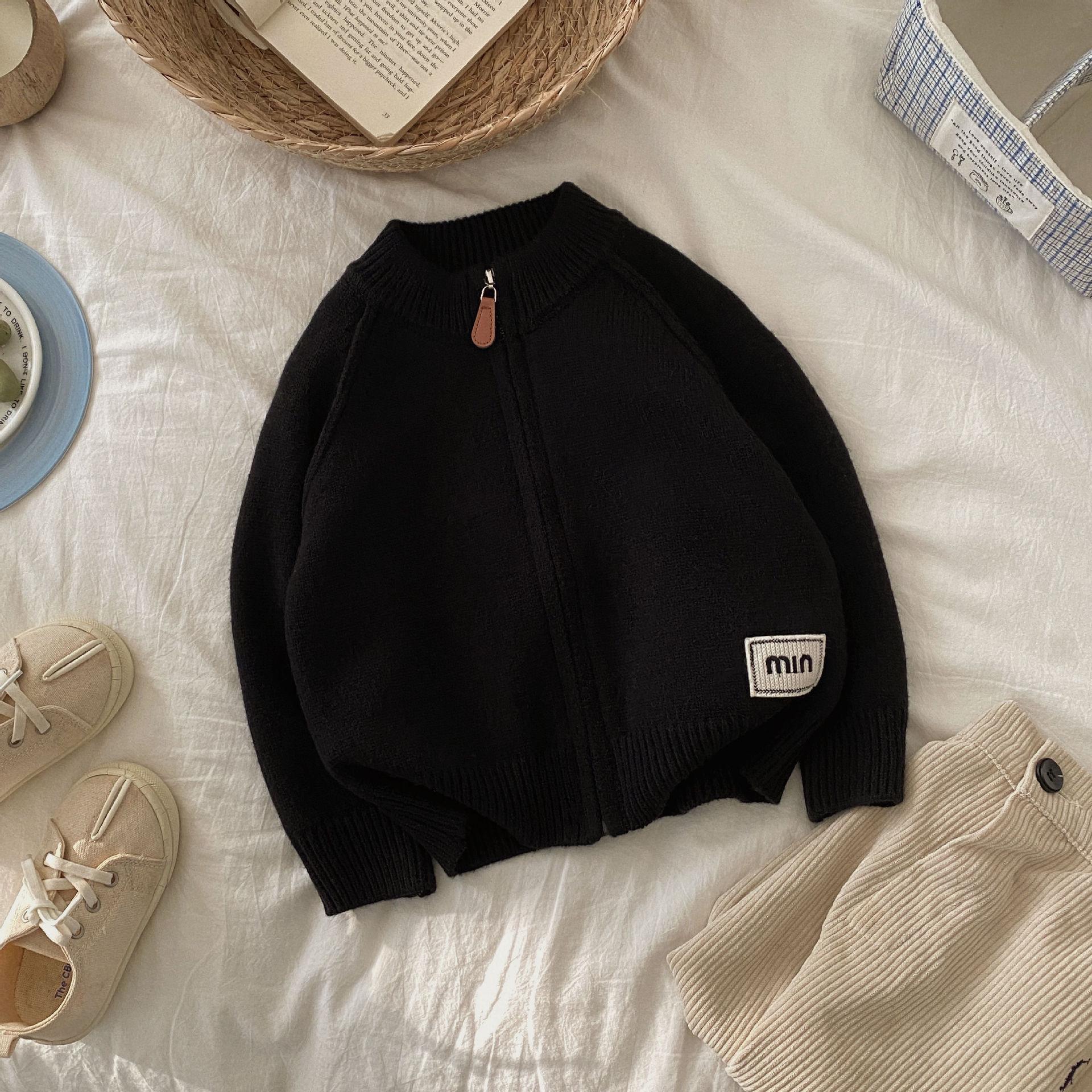 2025 AutumnWinter Mira Zipper Sweater Stylish Versatile Jacket for Men Women and Children with Hem Patch Label 120 cm чёрный 2100₽