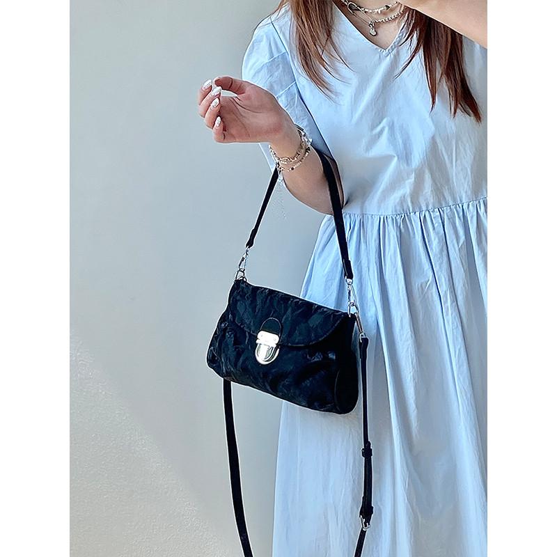 IELGY Retro Lock Underarm Bag High-End Feel All-Match One-Shoulder Mess