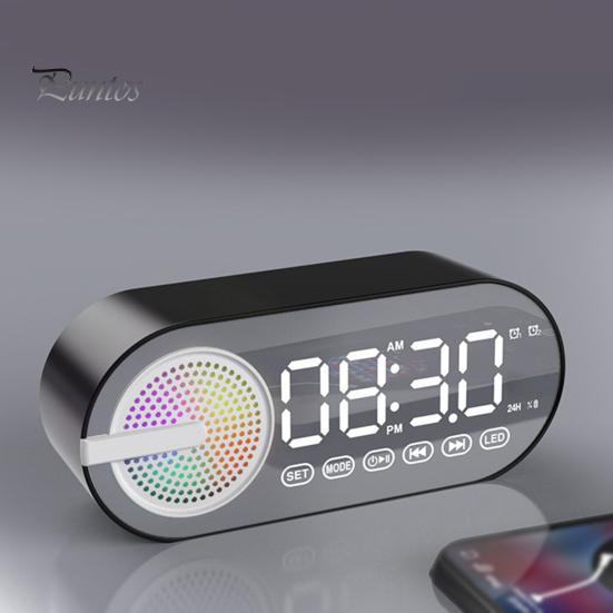 Trådløs Bluetooth-kompatibel høyttaler liten vekkerklokke Energisparende modus LED-skjerm Trådløs musikkhøyttaler med doble alarmer