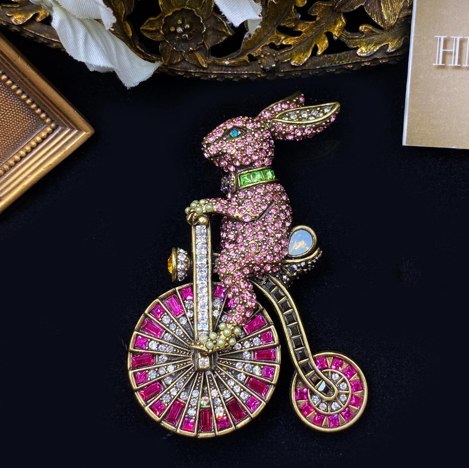 

Женская Мужская Мода Классическая Полностью Кристальная Брошь-Булавка Тяжелой Промышленности Средний Дизайн Стразы Классические Дворцовые Значки Ювелирные Изделия