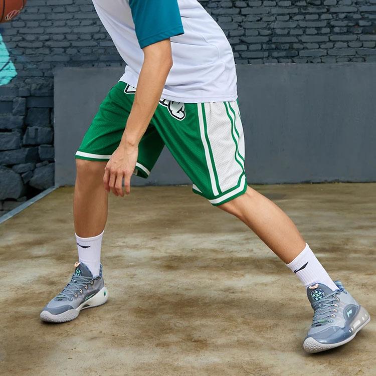 Li Ning Sports Basketball Series SS22 Color Block Letter Print Logo Basketball Shorts Men Shorts Green AAPS267-2