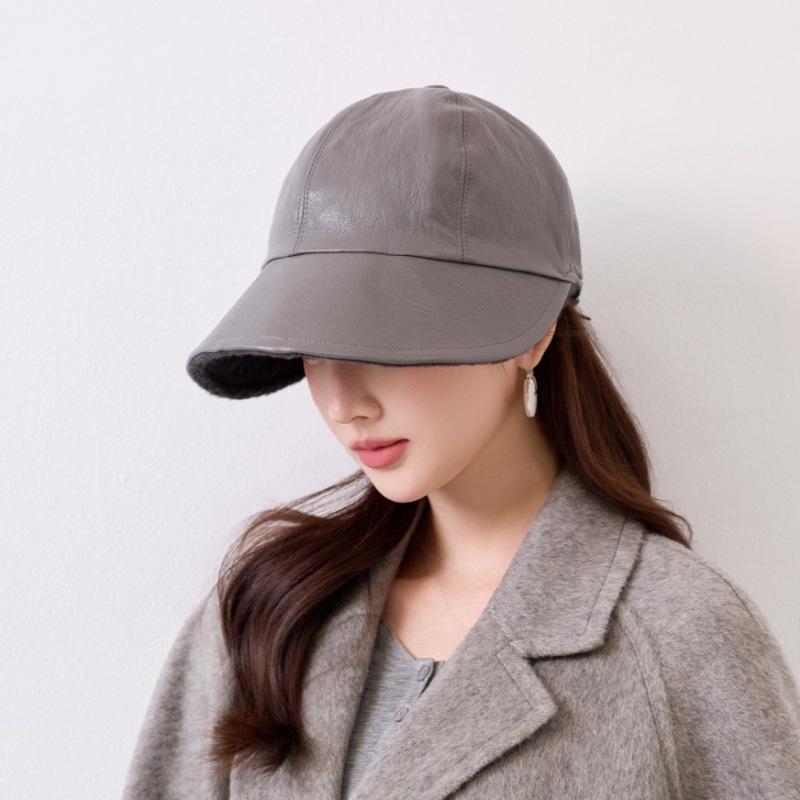 Directly from the manufacturer Winter velvet warm retro leather cap Women's versatile face small ladies hat