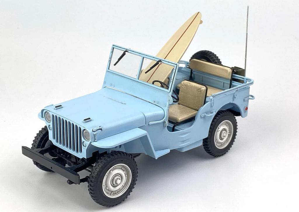 PLATZ 4WD Truck Surf Trip Plastikmodell IT3635h Geformte Farbe 1/24 Offroad