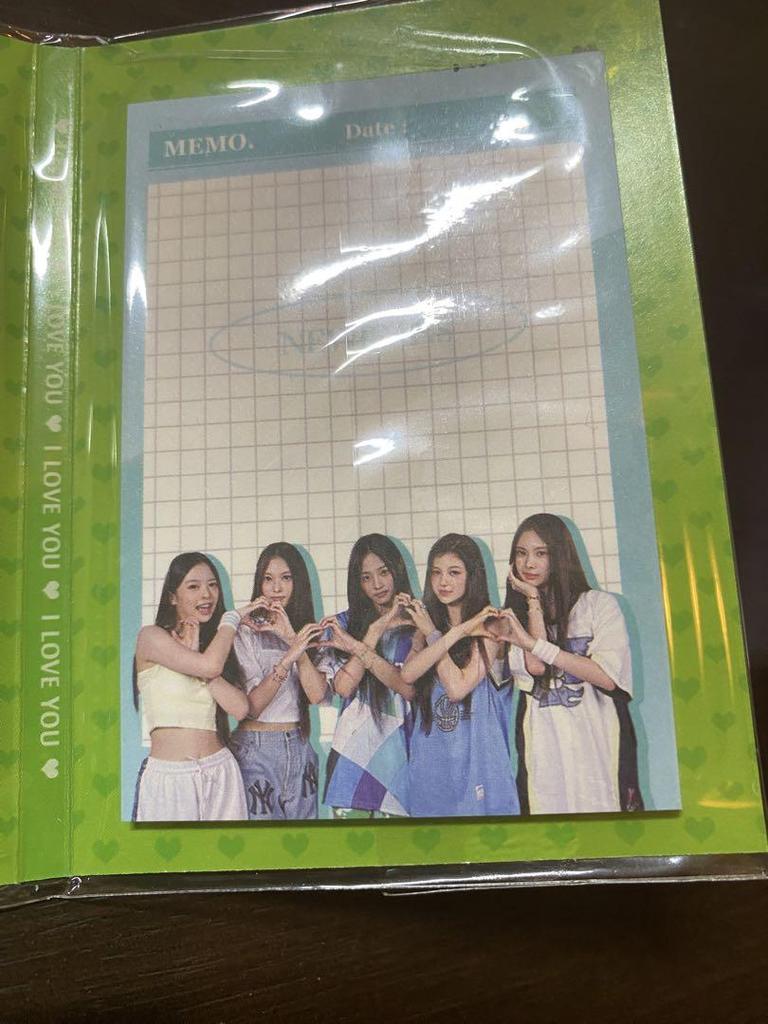 [USED] NewJeans 3-piece set (mini memo pad, photo set, stickers & memo paper)