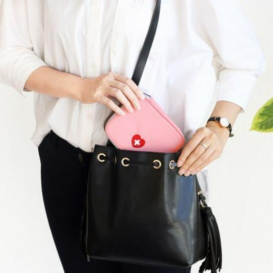 Korean Business Trip Portable First Aid Medicine Bag, Heart-Shaped Cute Travel Storage Pouch.