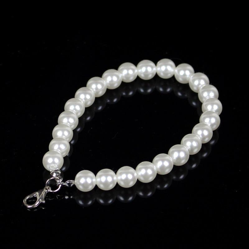 Manufacturer spot supply clothing versatile pearl chain car trailer mobile phone case short URL fashion pendant accessories hairball chain