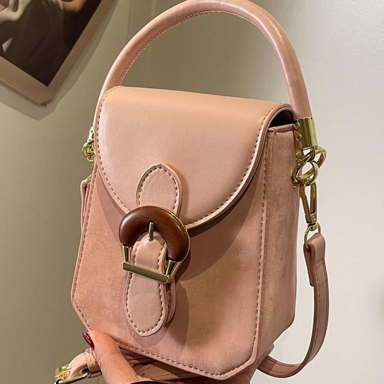 2024 New Fashion Horse Buckle Handbag Women's Shoulder Bag Urban Simple Style