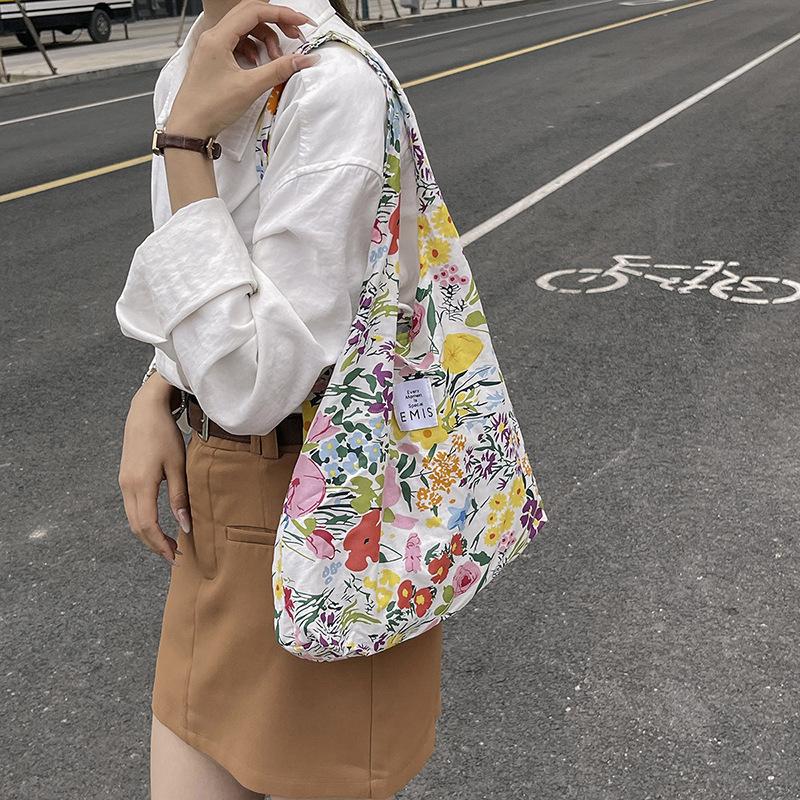 Summer Floral Bag Personality 2025 Foreign Style Large Capacity Rose Canvas Beach Shopping Bag Shoulder Armpit Bag