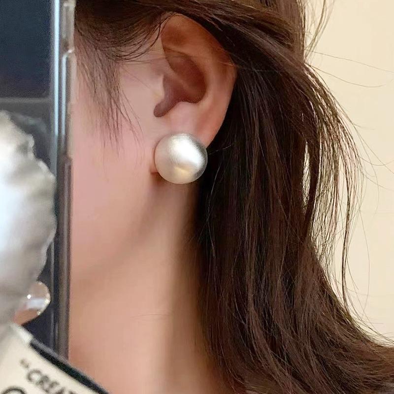 Silver Needle Round Earrings Simple Retro Earrings Gold Personality Four Seasons Versatile Round Earrings