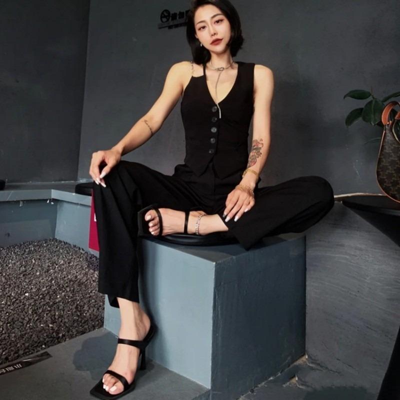 2024 Fashion Simple Ladies Slippers Dew Feet High Heels Solid Color Comfortable Casual Slippers Fashion Black Slippers D176