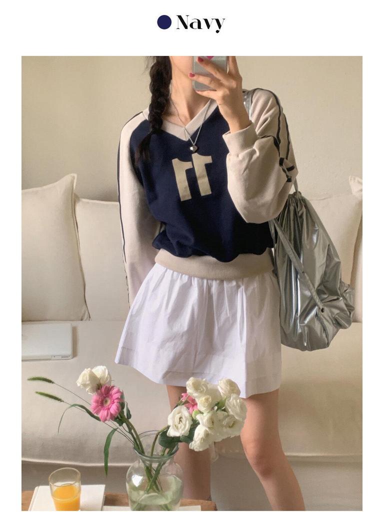 Youthful Girl Age-Defying V-Neck Color Block Sweatshirt - Spring/Autumn Fashion Top