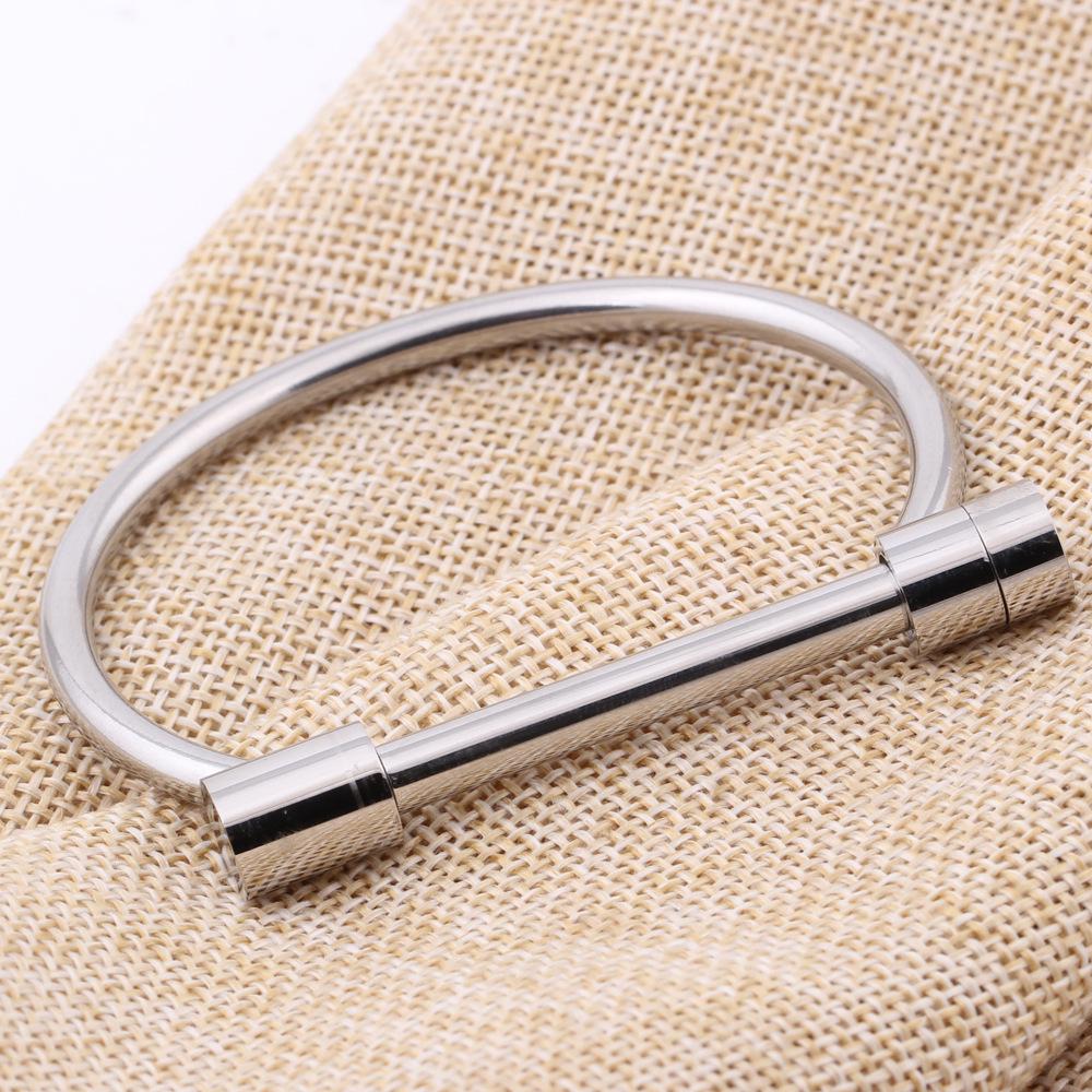 European and American Three-color Titanium Steel Horseshoe D-shaped Women’s Bracelet