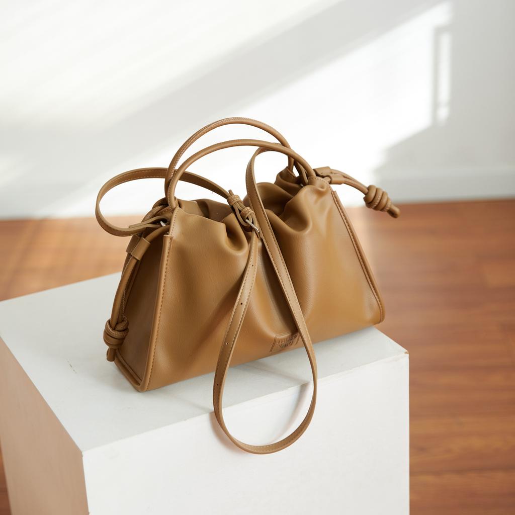 Fashion One Shoulder Crossbody Bag Women New French Texture Soft Leather Underarm Bag Versatile Commuting Handbag Trend