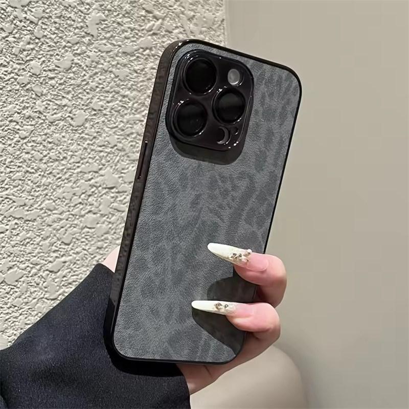 

Роскошный кожаный чехол с леопардовым принтом для iPhone 16 15 14 Plus 13 12 11 Pro Max, защита объектива, противоударный мягкий чехол iPhone 11 чёрный