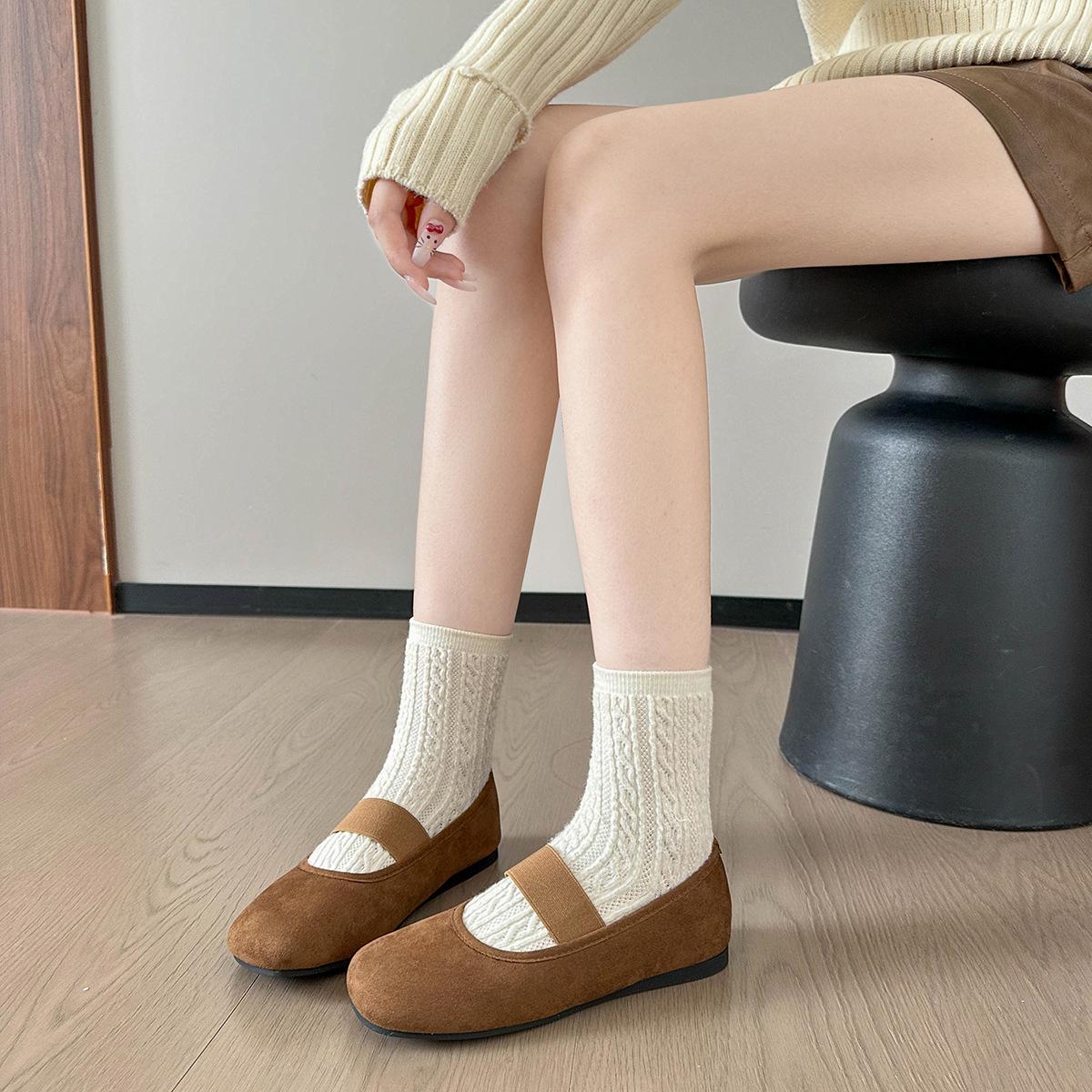 

Туфли Мэри Джейн Weiwei Girl в стиле ретро - Круглый носок, Одинарный ремешок, Дизайн с неглубоким вырезом 43 кофейный