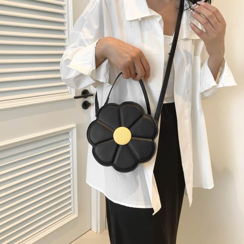 Summer bag 2025 new small fresh literary chain flower foreign shoulder candy color crossbody small round bag girl