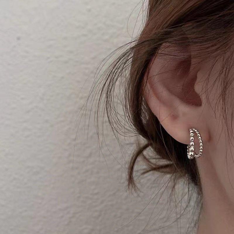 C-Shaped Cool Girl Hollow Earrings with Double-Layer Round Beads - Simple, Exaggerated, Versatile Stud Design in Cold Aesthetic