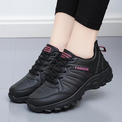 Mode Herbst Winter Schwarze Leder-Sneakers Warme Sportschuhe Damen Wasserdichte Leichte Sneakers Schnür-Flats Sneakers mit Fell