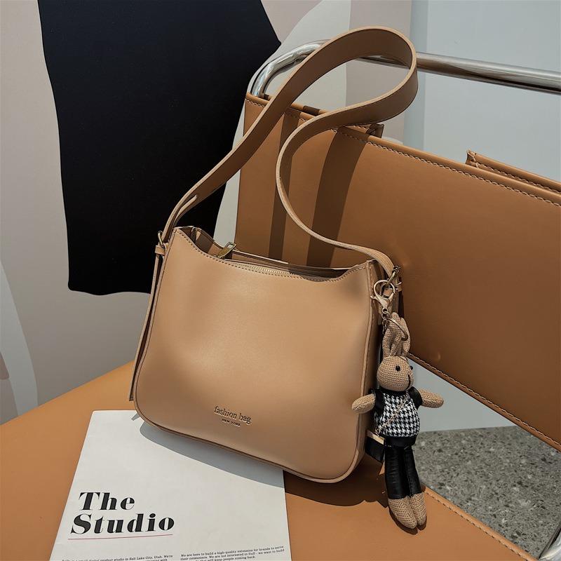 Bags with pendants New versatile women's retro single shoulder underarm fashion wide shoulder strap messenger bag
