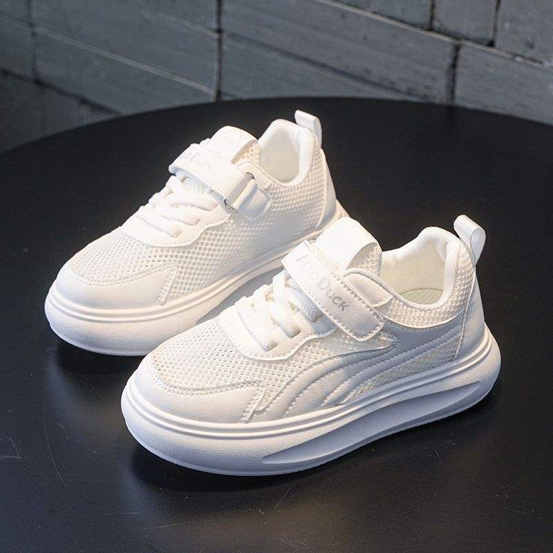 Autumn and winter velvet children's sports shoes boys and girls board shoes medium and large children's leather surface non-slip lightweig