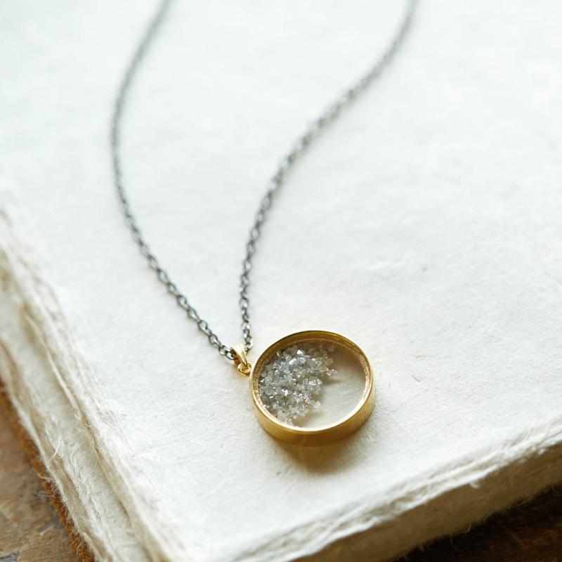 

Fashion Personality Transparent Glass Box Pendant Accessories Clavicle Necklace Electroplating Gold Color Retention